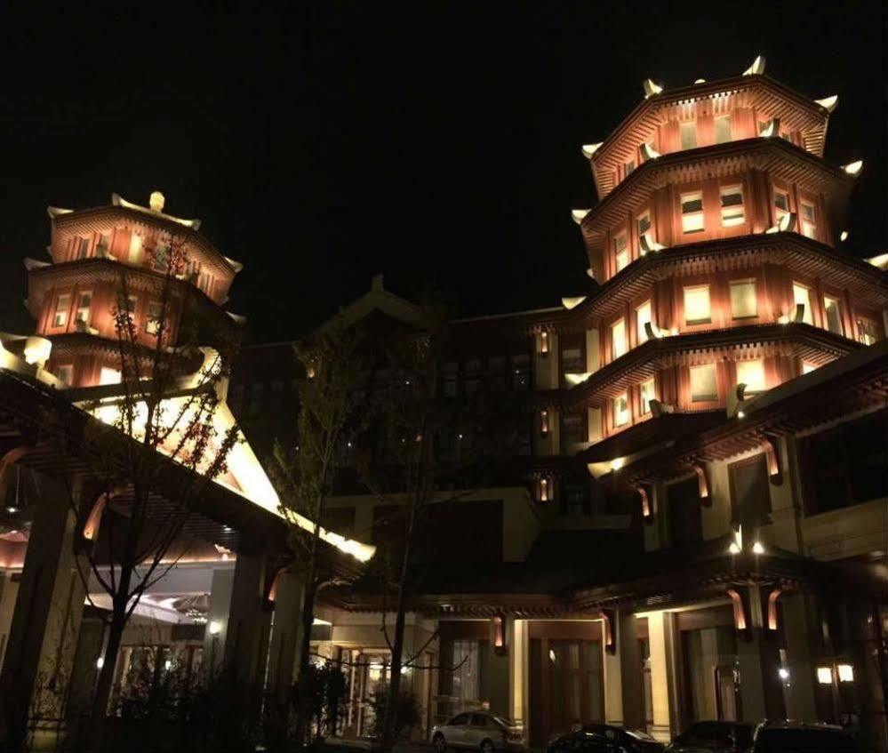 Tianjin Guanghegu Hot Spring Holiday Hotel Xuzhuangzi エクステリア 写真